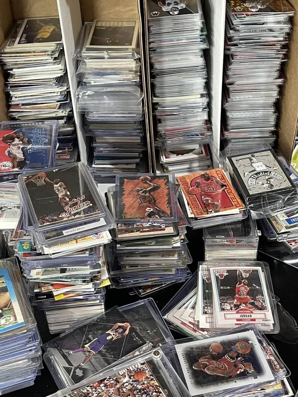 BASKETBALL CARDS VINTAGE Sports Cards Storage Estate Find Lot & MICHAEL JORDAN